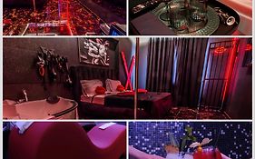 Romeo Nights - Private Rooms - Adults Only